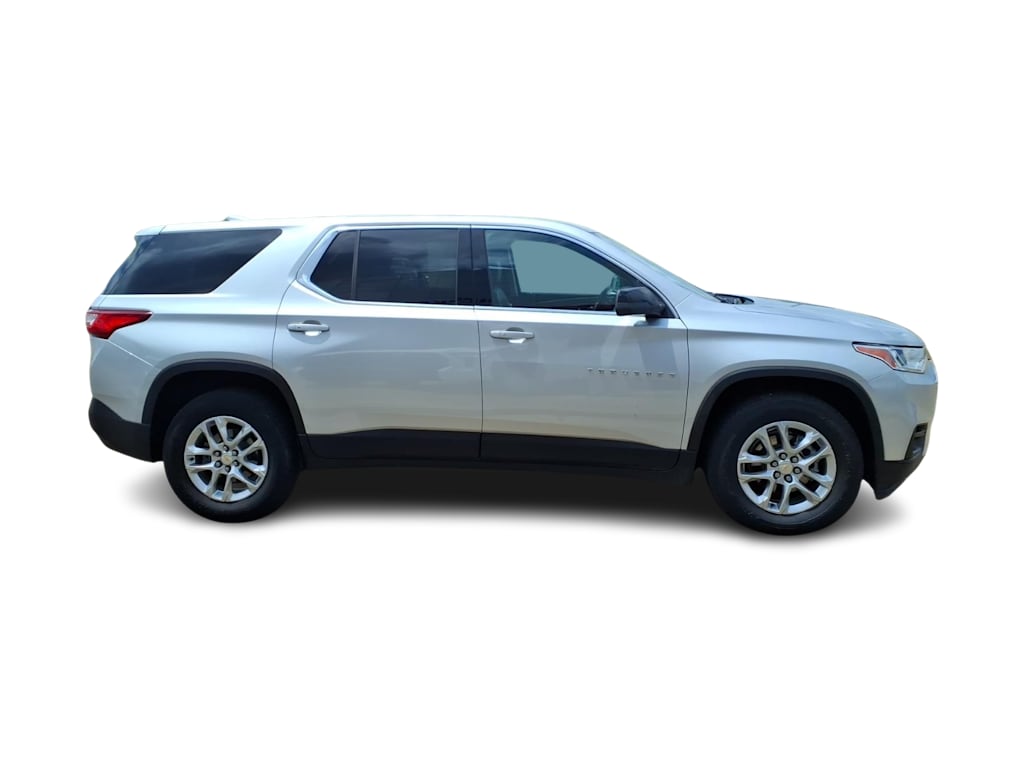 Thumbnail: 2021 Chevrolet Traverse - 16