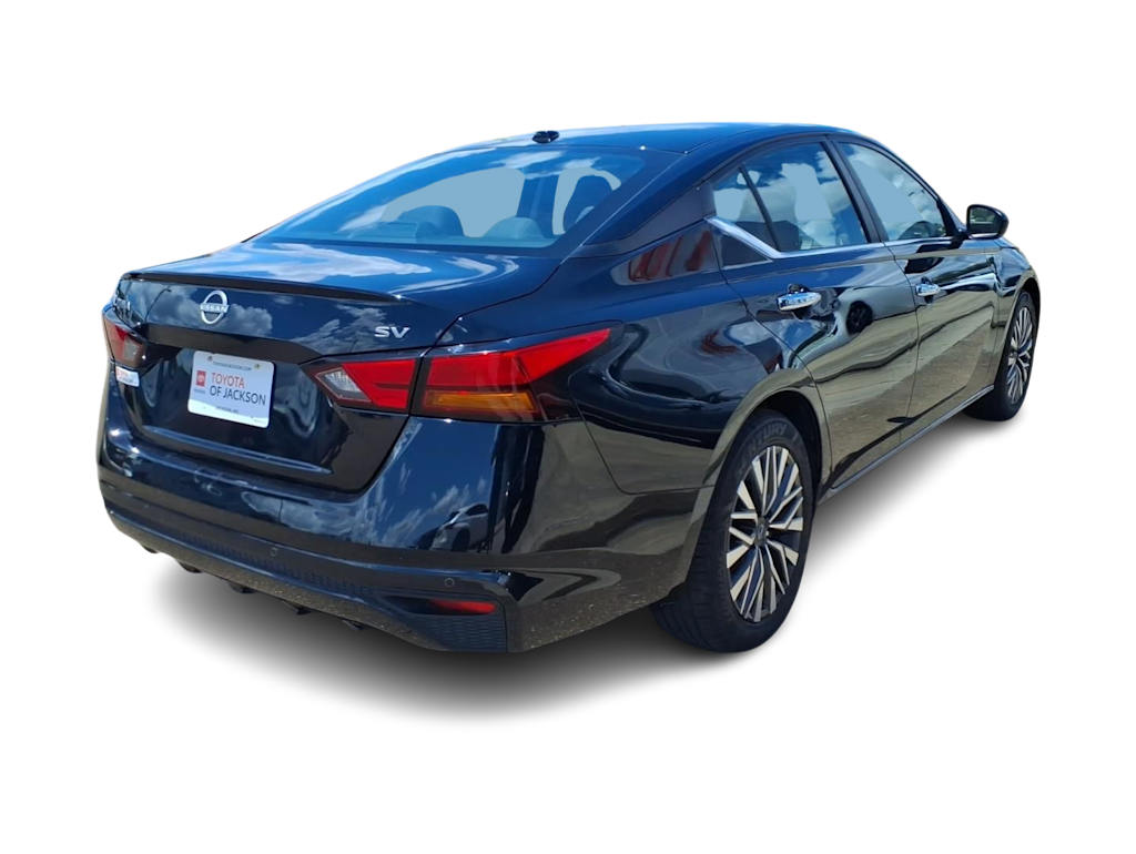 Thumbnail: 2024 Nissan Altima - 16