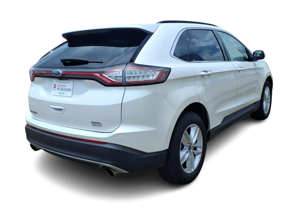 Thumbnail: 2017 Ford Edge - 16
