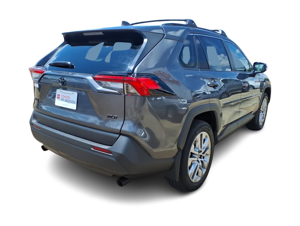 Thumbnail: 2025 Toyota RAV4 - 16