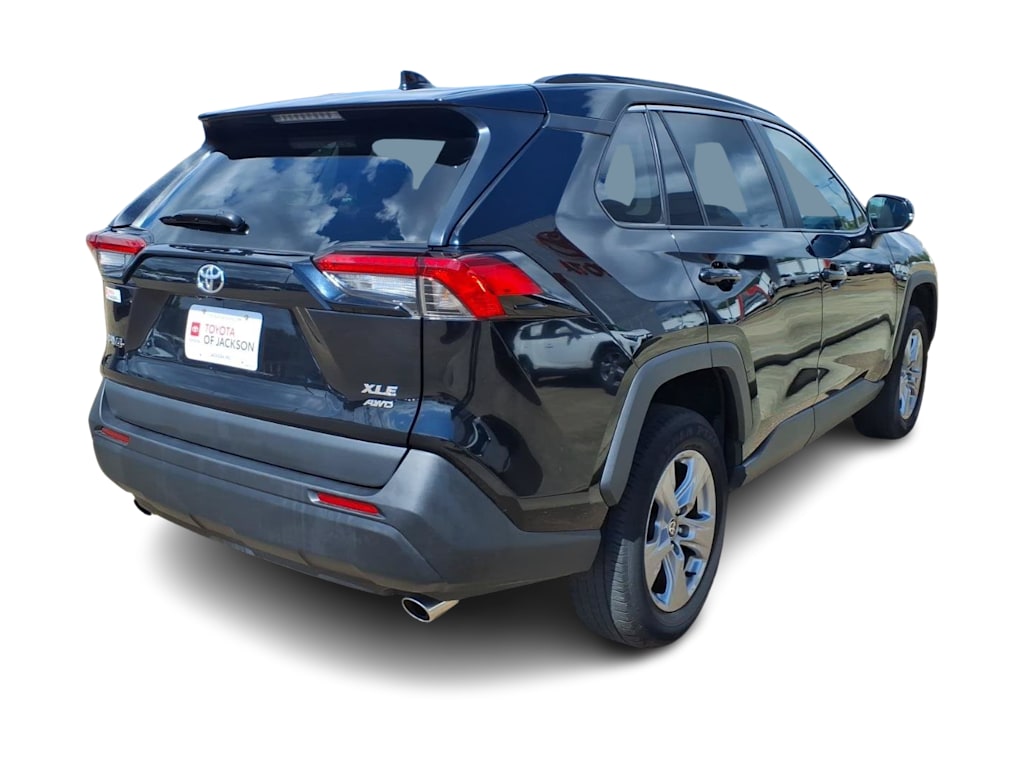 Thumbnail: 2025 Toyota RAV4 - 16