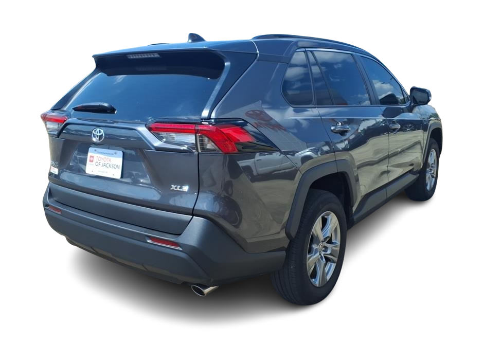 Thumbnail: 2024 Toyota RAV4 - 16