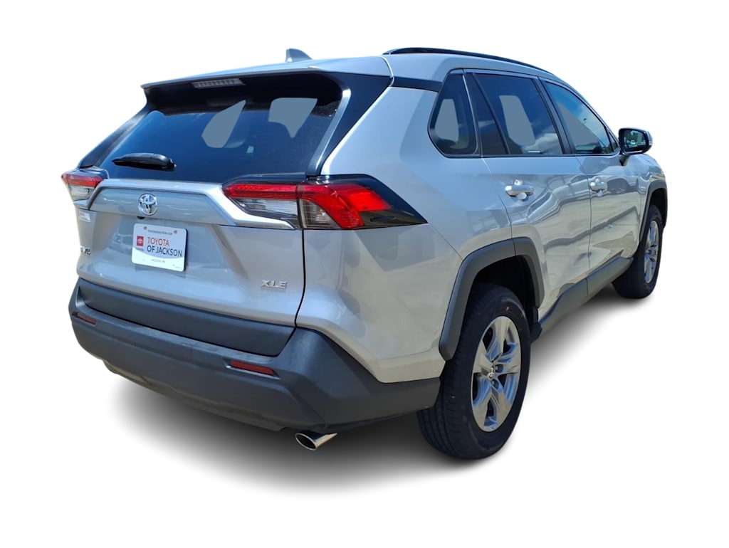 Thumbnail: 2024 Toyota RAV4 - 16