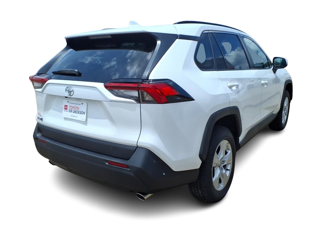 Thumbnail: 2021 Toyota RAV4 - 17