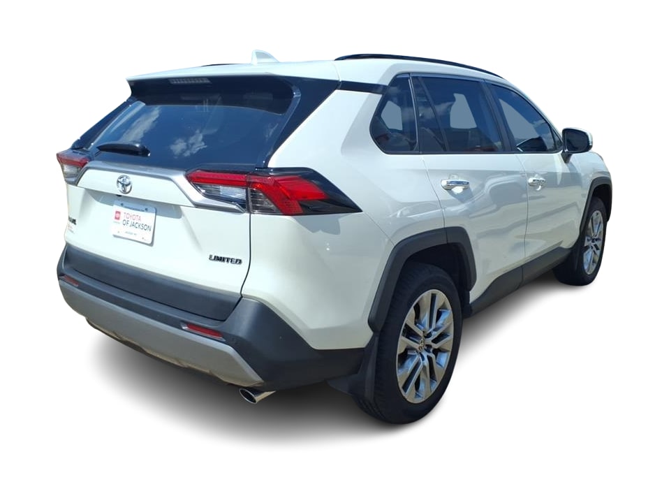Thumbnail: 2022 Toyota RAV4 - 18