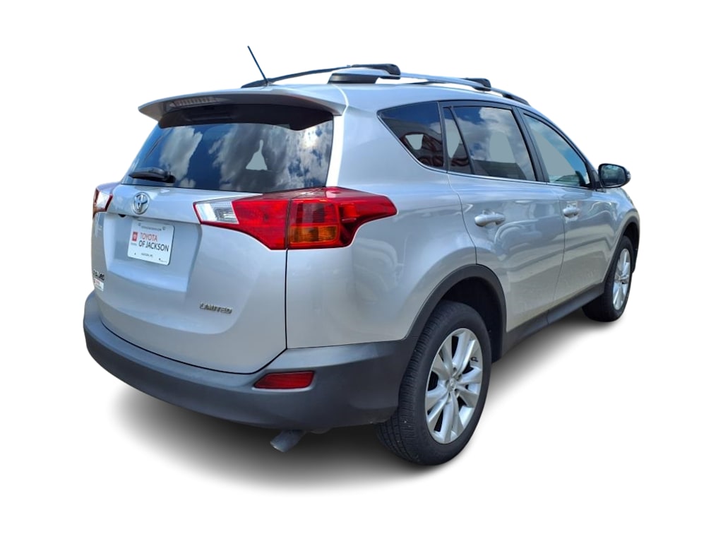 Thumbnail: 2015 Toyota RAV4 - 17