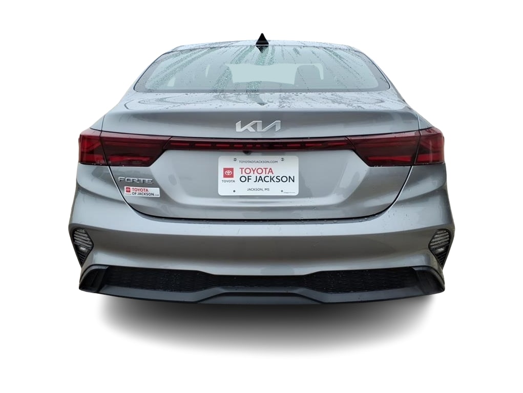 Thumbnail: 2024 Kia Forte - 4