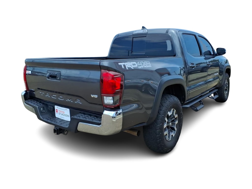 Thumbnail: 2019 Toyota Tacoma - 16