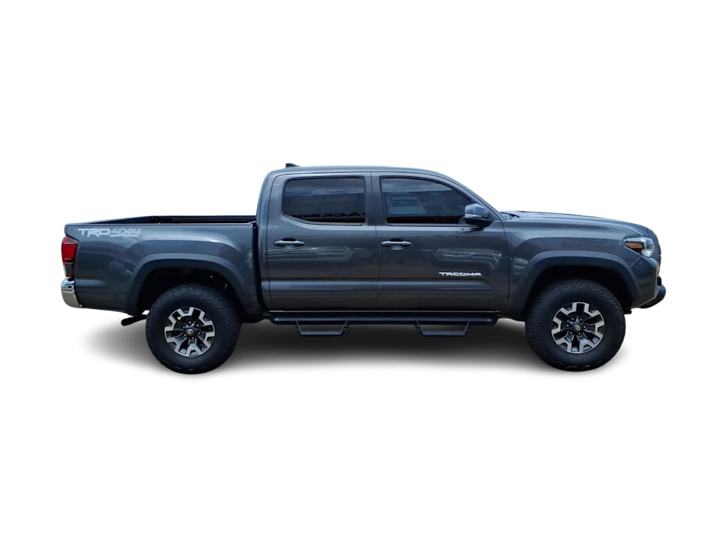 Thumbnail: 2019 Toyota Tacoma - 15