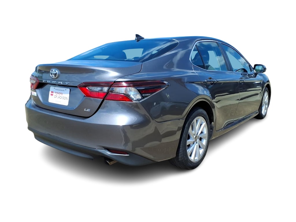 Thumbnail: 2023 Toyota Camry - 16