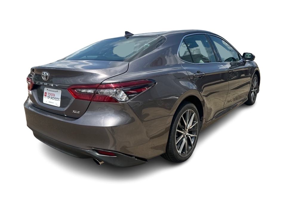 Thumbnail: 2023 Toyota Camry - 16