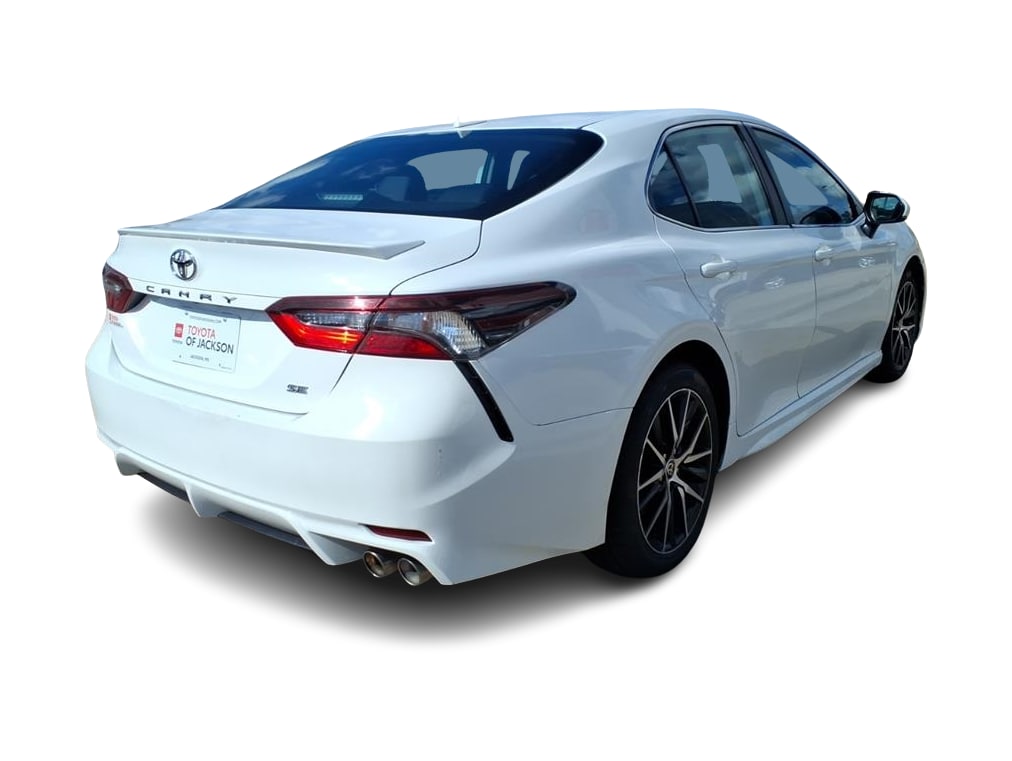 Thumbnail: 2021 Toyota Camry - 16