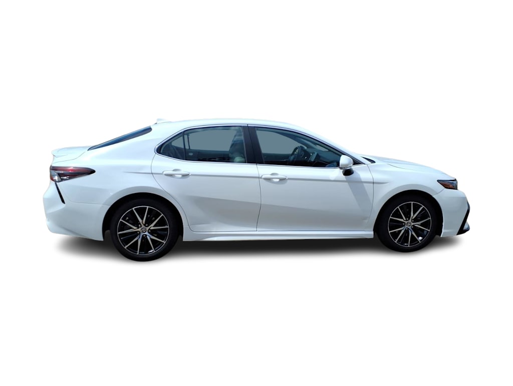 Thumbnail: 2022 Toyota Camry - 17