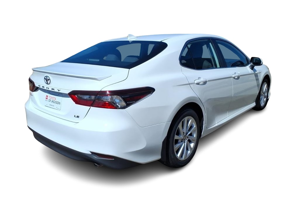 Thumbnail: 2023 Toyota Camry - 17