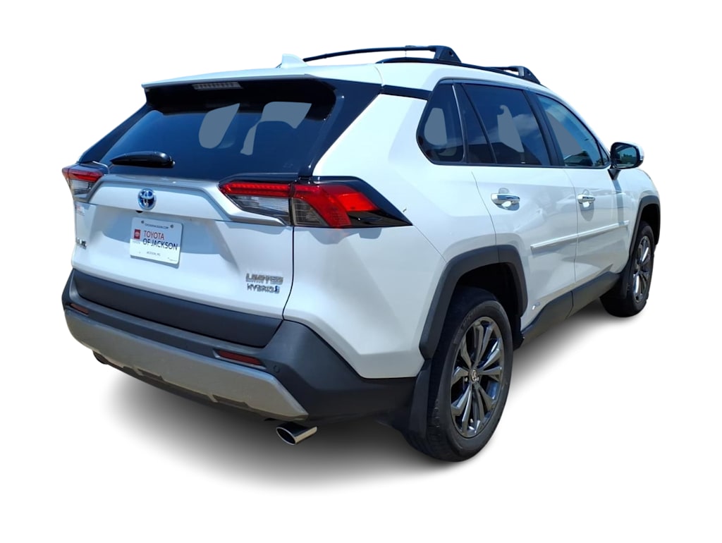 Thumbnail: 2024 Toyota RAV4 - 17