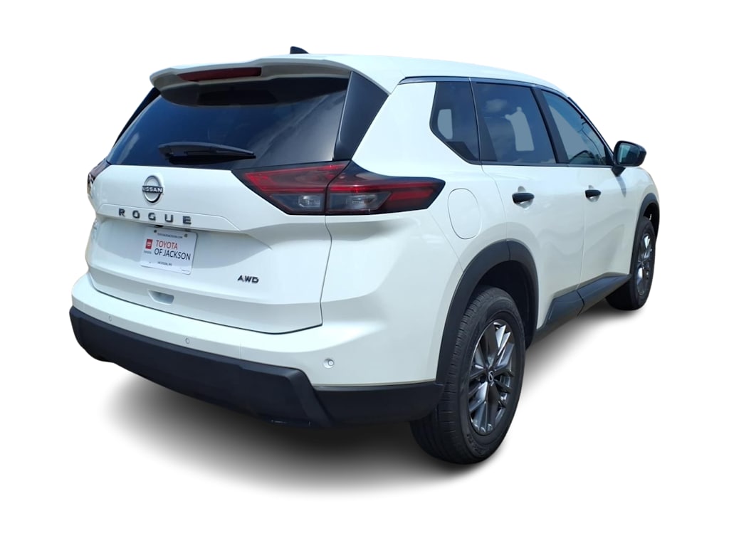 Thumbnail: 2024 Nissan Rogue - 16