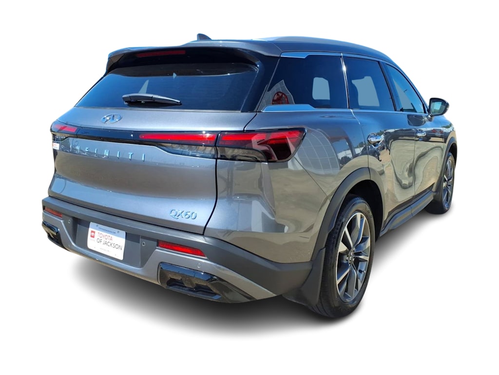 Thumbnail: 2023 INFINITI QX60 - 16