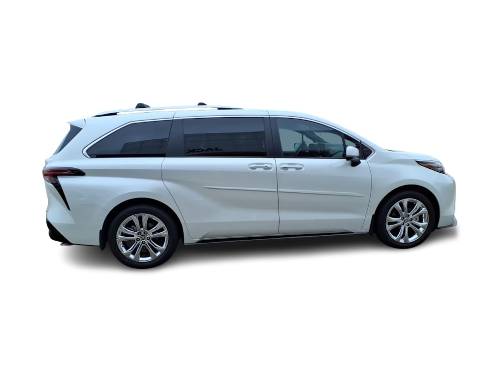 Thumbnail: 2024 Toyota Sienna - 16