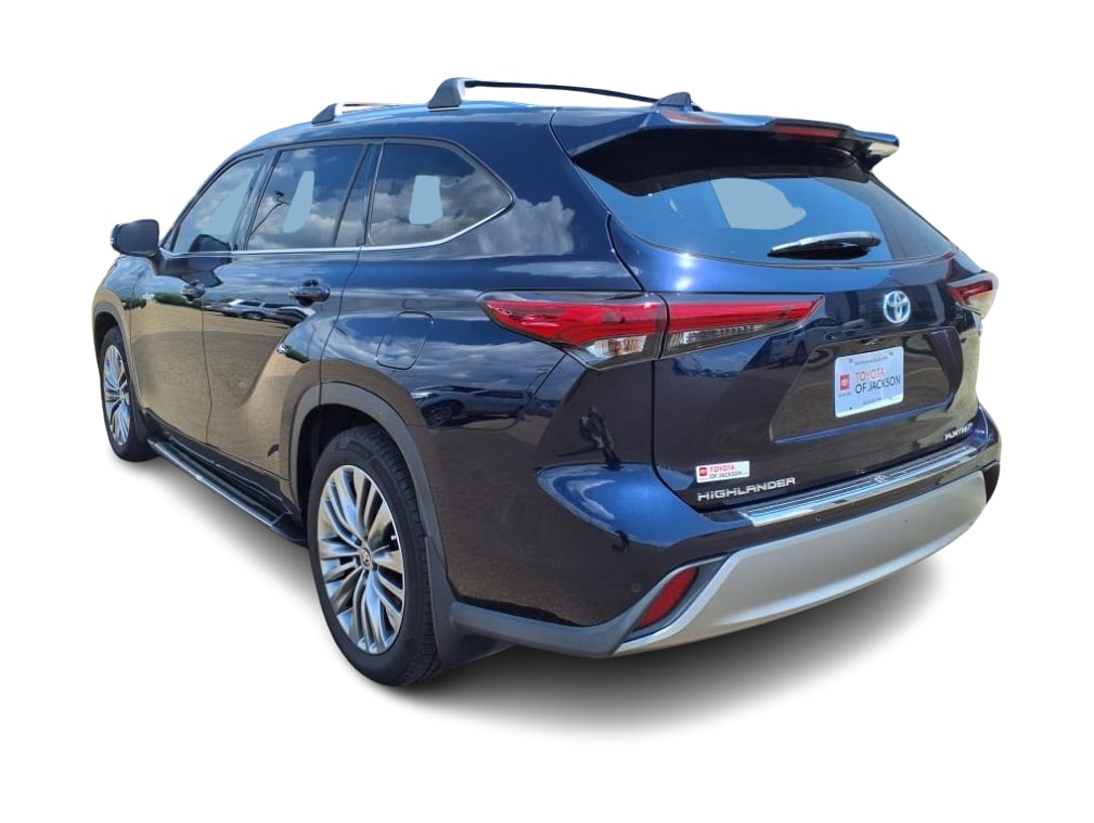 Thumbnail: 2020 Toyota Highlander - 3