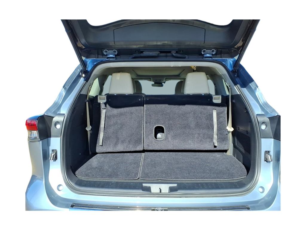 Thumbnail: 2023 Toyota Highlander - 13