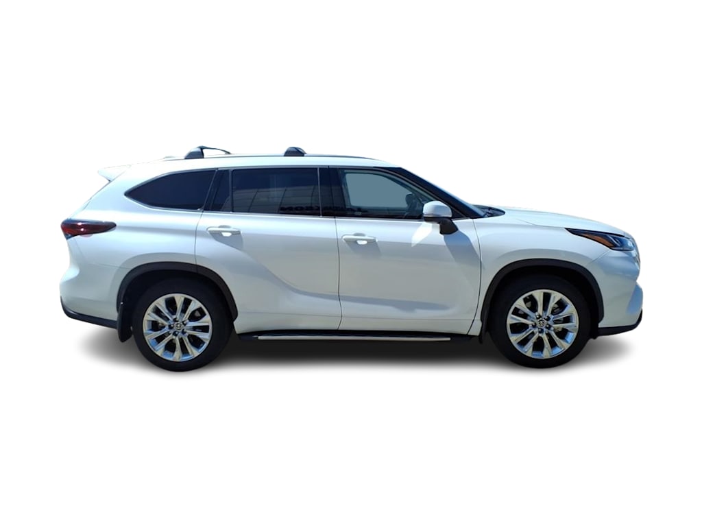 Thumbnail: 2024 Toyota Highlander - 15
