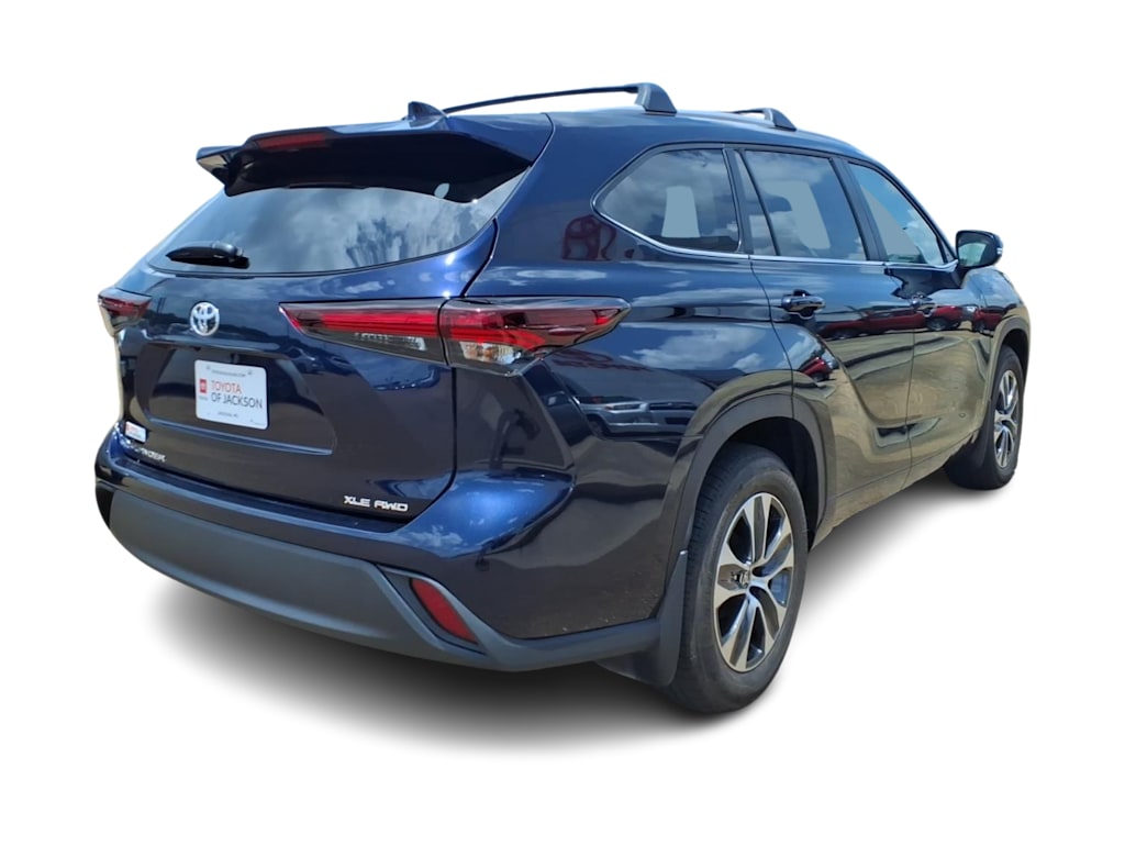 Thumbnail: 2026 Toyota Highlander - 16