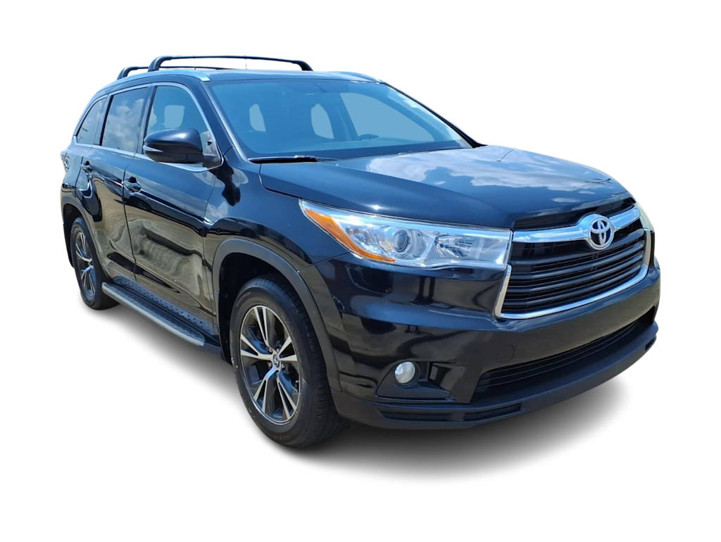 Thumbnail: 2016 Toyota Highlander - 14