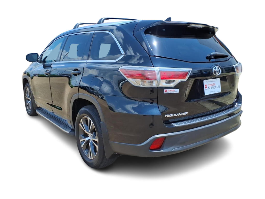 Thumbnail: 2016 Toyota Highlander - 3