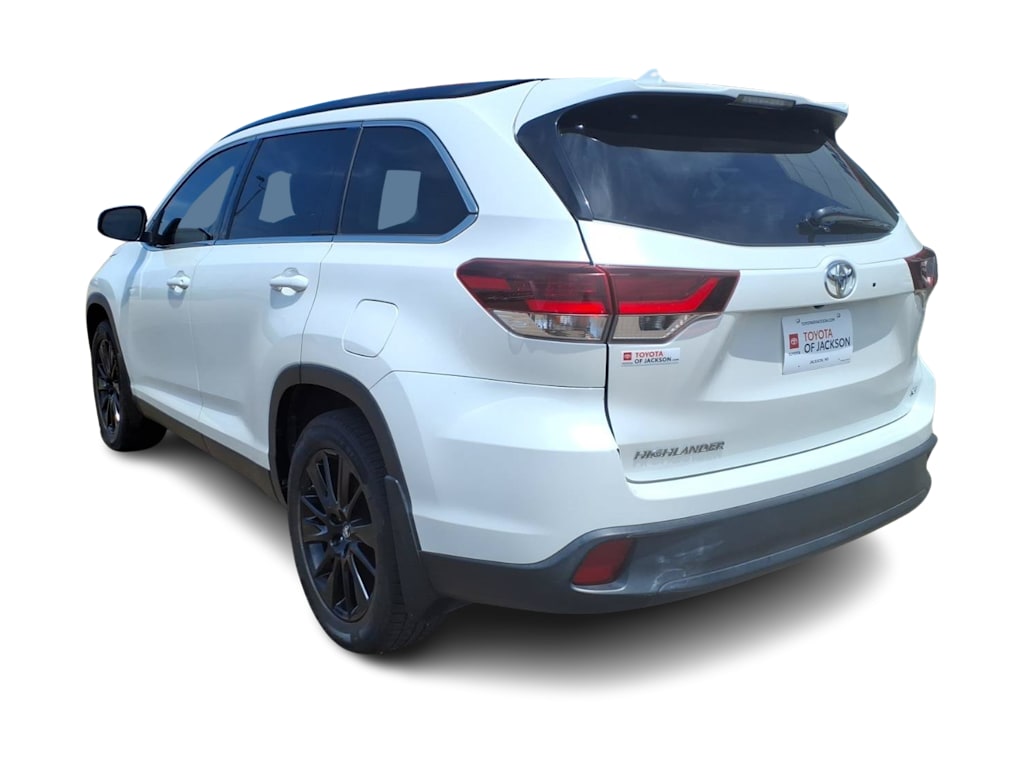 Thumbnail: 2019 Toyota Highlander - 3
