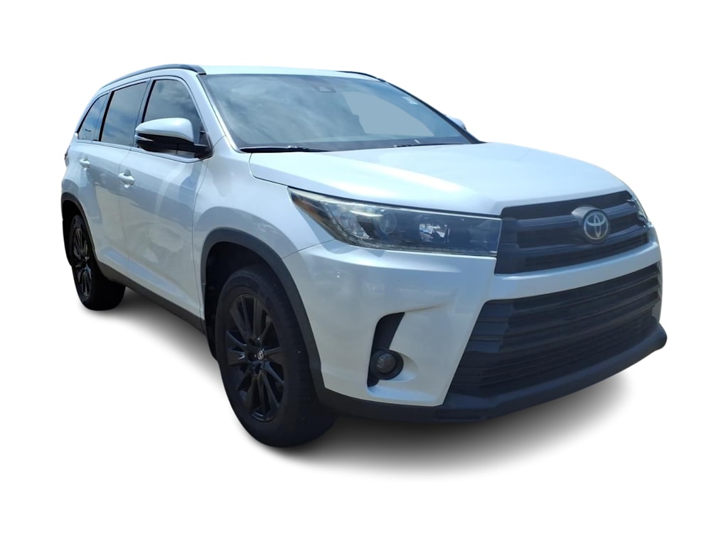 Thumbnail: 2019 Toyota Highlander - 15
