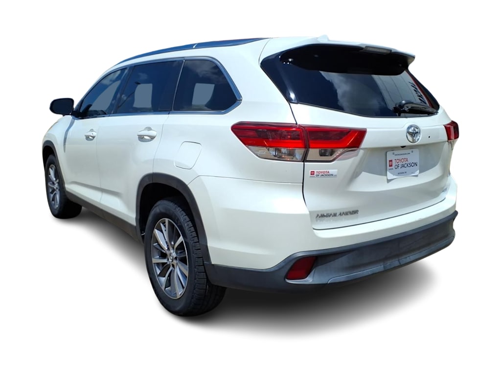 Thumbnail: 2019 Toyota Highlander - 3