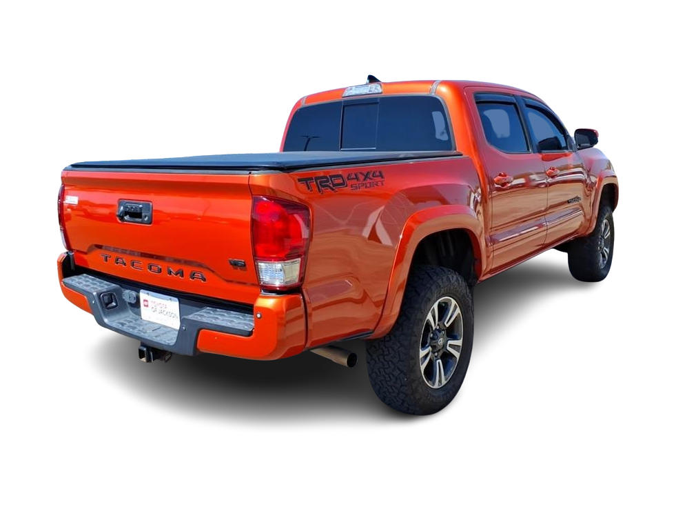 Thumbnail: 2017 Toyota Tacoma - 15