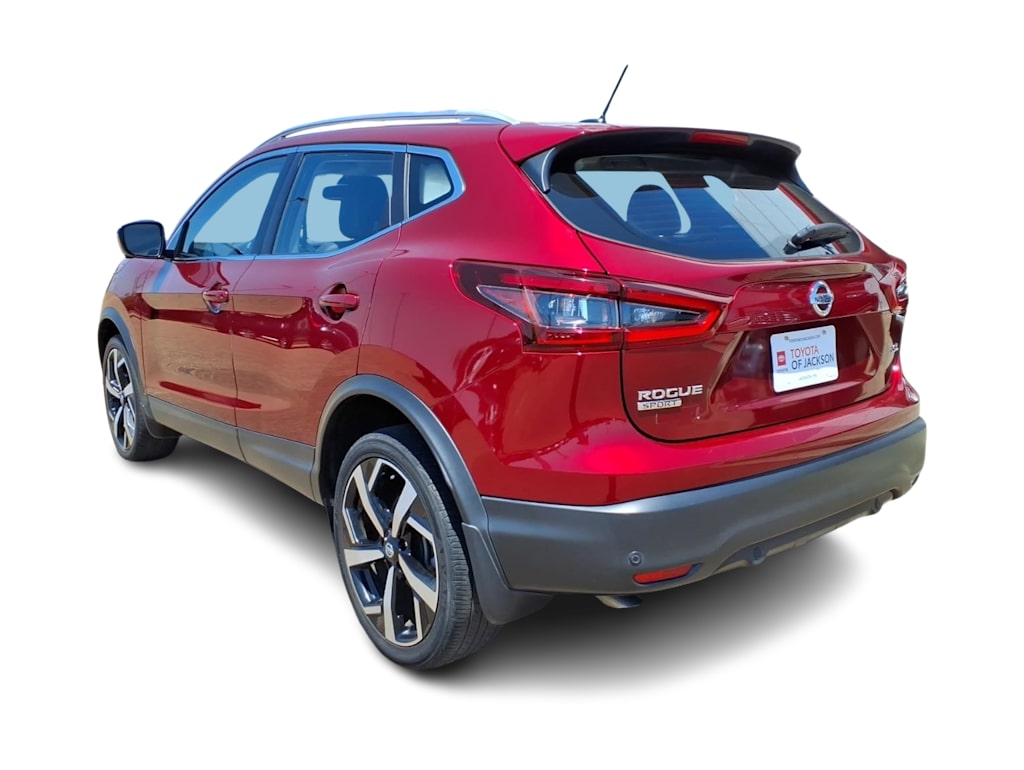 Thumbnail: 2022 Nissan Rogue Sport - 3