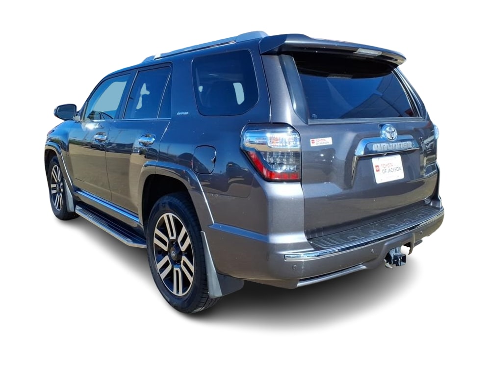 Thumbnail: 2017 Toyota 4Runner - 3