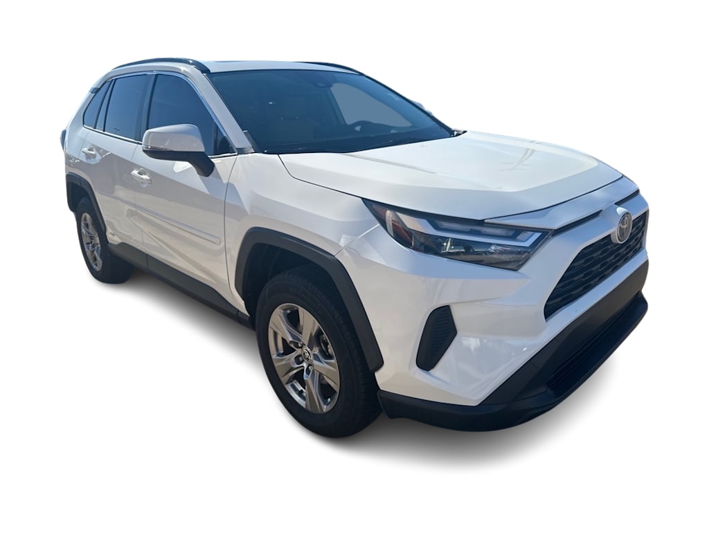 2022 Toyota RAV4 XLE 12