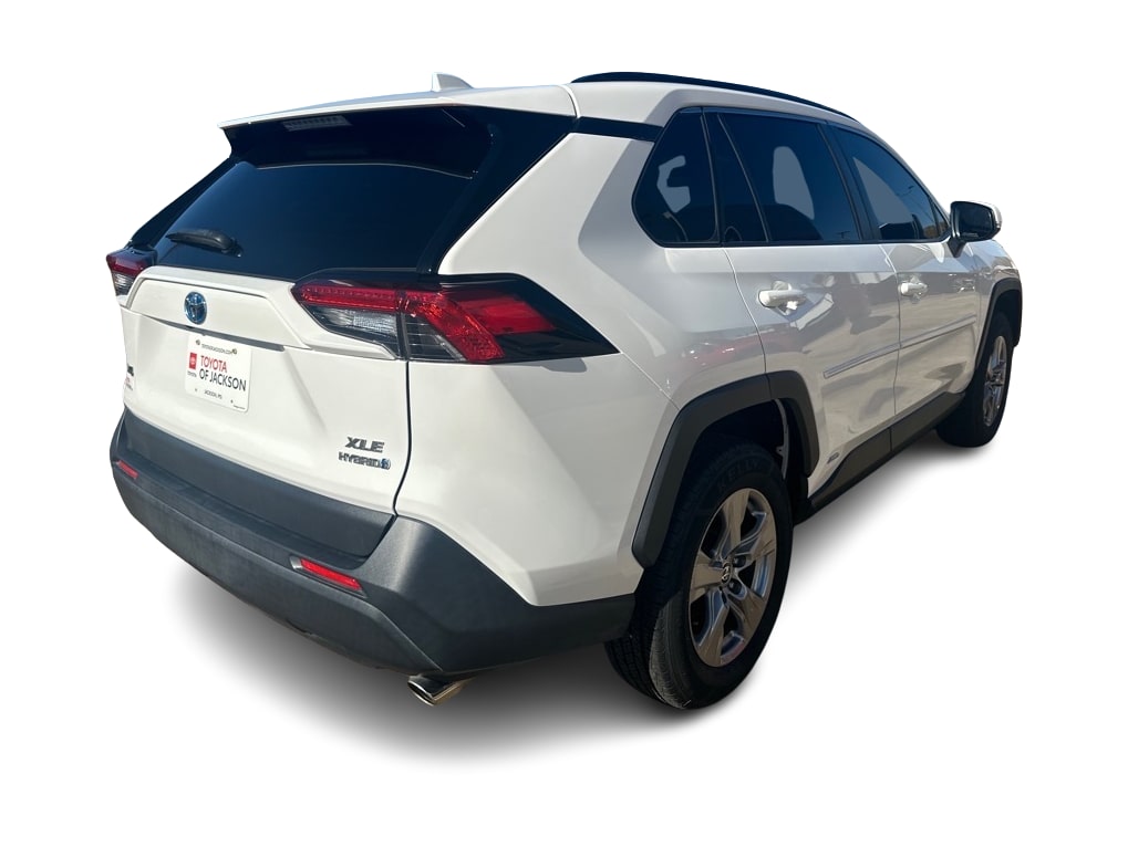 2022 Toyota RAV4 XLE 14