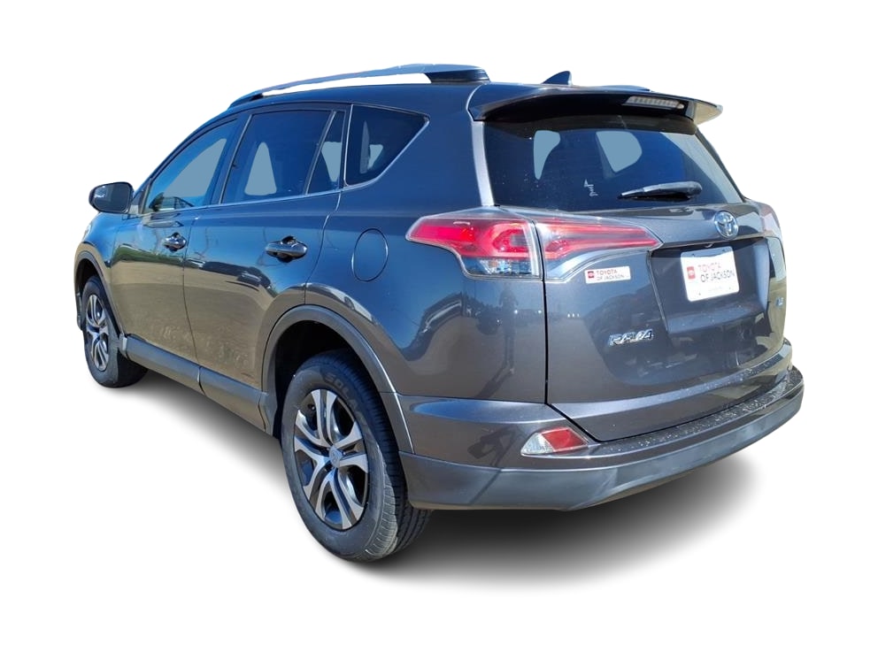 Thumbnail: 2017 Toyota RAV4 - 3