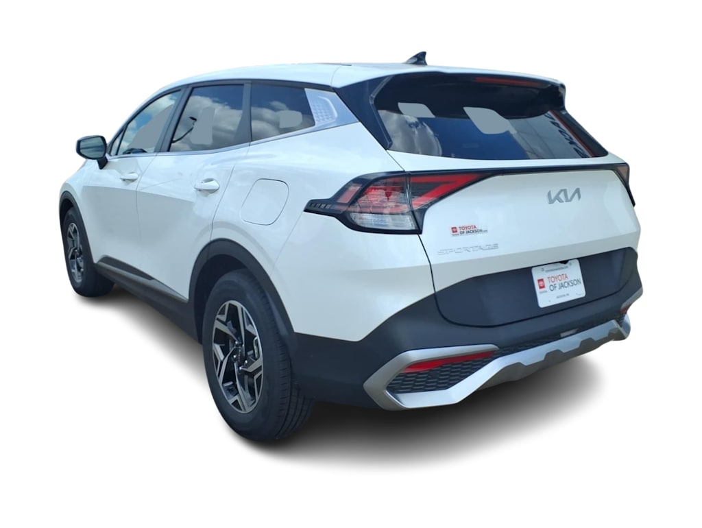 Thumbnail: 2024 Kia Sportage - 3