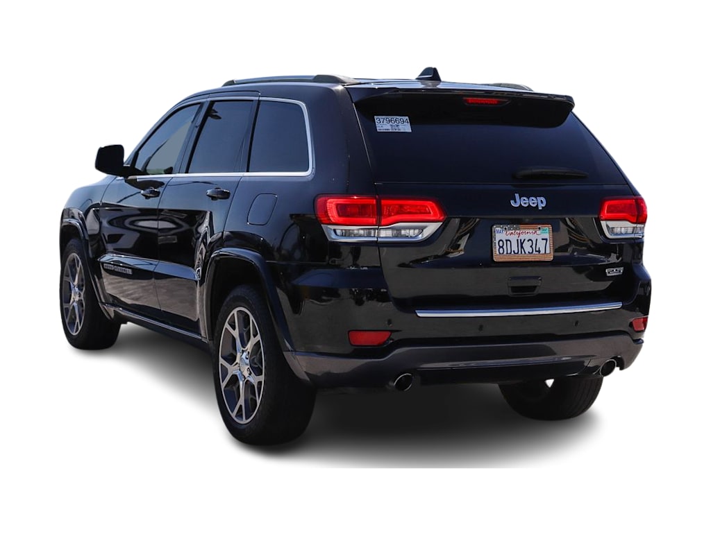 Thumbnail: 2018 Jeep Grand Cherokee - 3