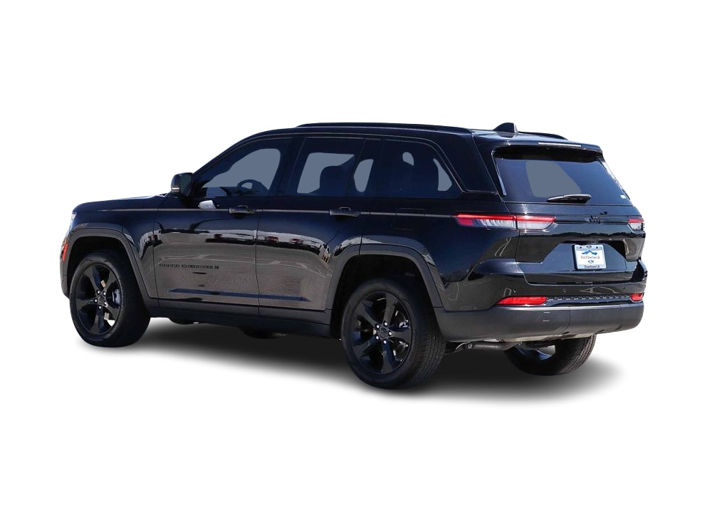 Thumbnail: 2023 Jeep Grand Cherokee - 3
