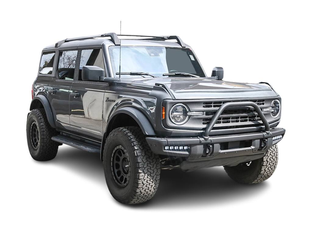 2023 Ford Bronco Base 17