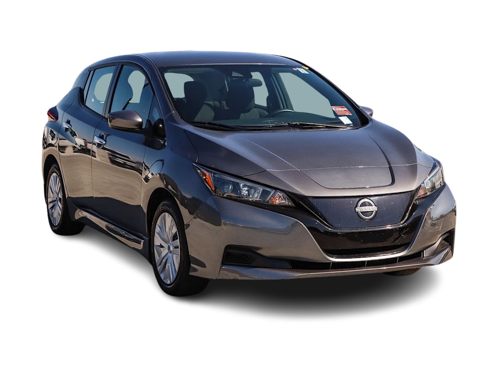 Thumbnail: 2025 Nissan Leaf - 16