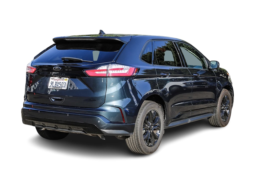 Thumbnail: 2023 Ford Edge - 21