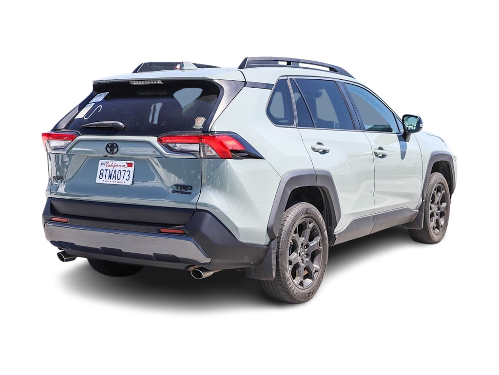 Thumbnail: 2021 Toyota RAV4 - 16