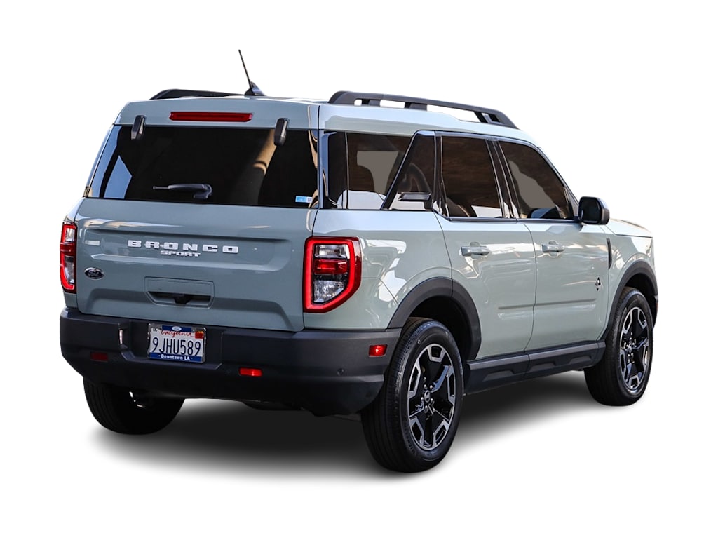 Thumbnail: 2023 Ford Bronco Sport - 17