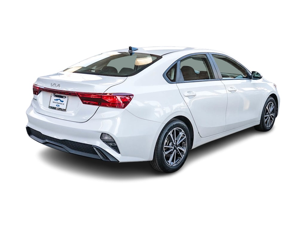 Thumbnail: 2023 Kia Forte - 21