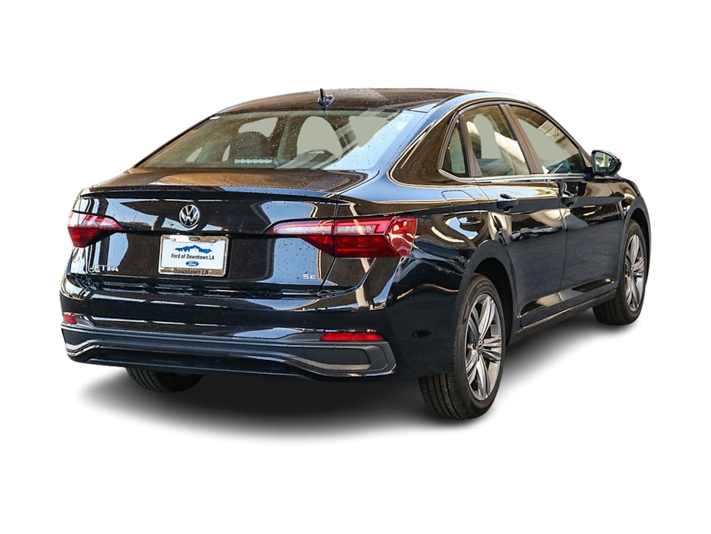 Thumbnail: 2024 Volkswagen Jetta - 21