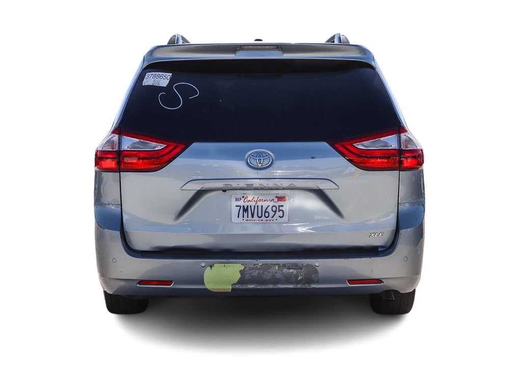 Thumbnail: 2015 Toyota Sienna - 4