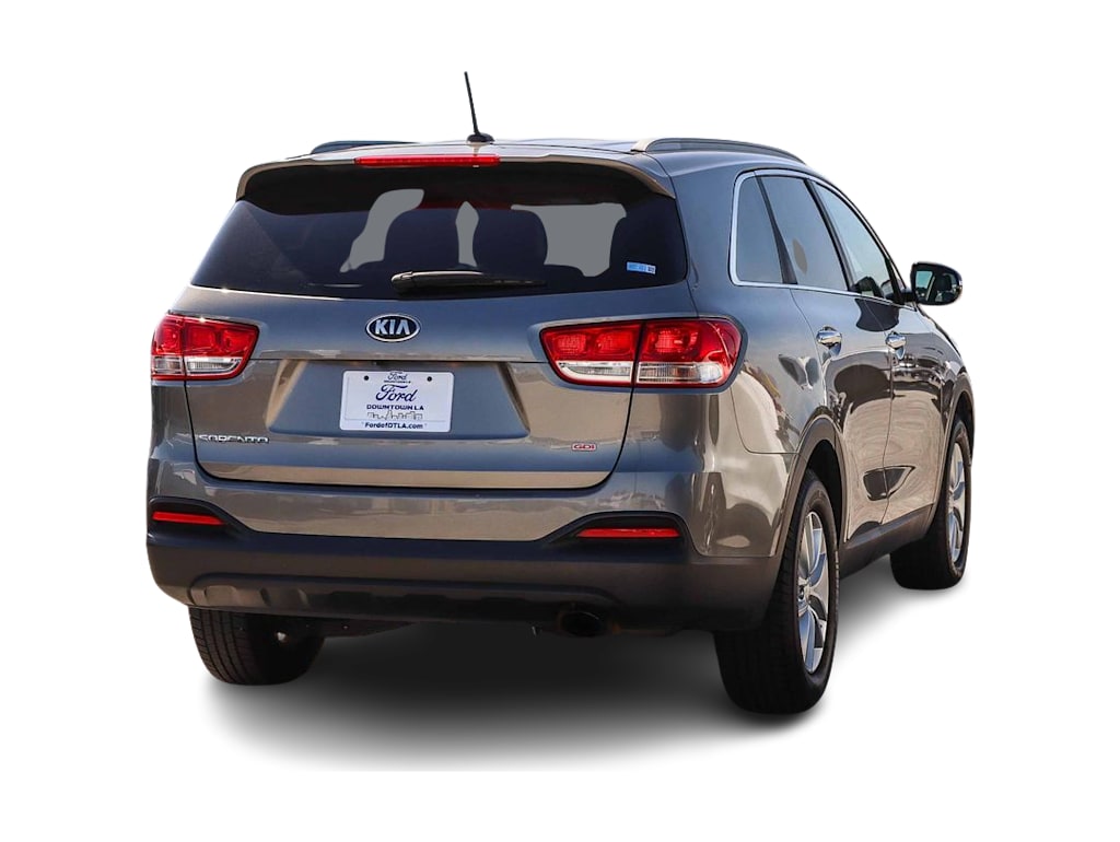 Thumbnail: 2016 Kia Sorento - 18