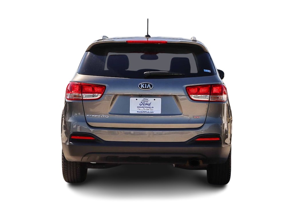 Thumbnail: 2016 Kia Sorento - 4
